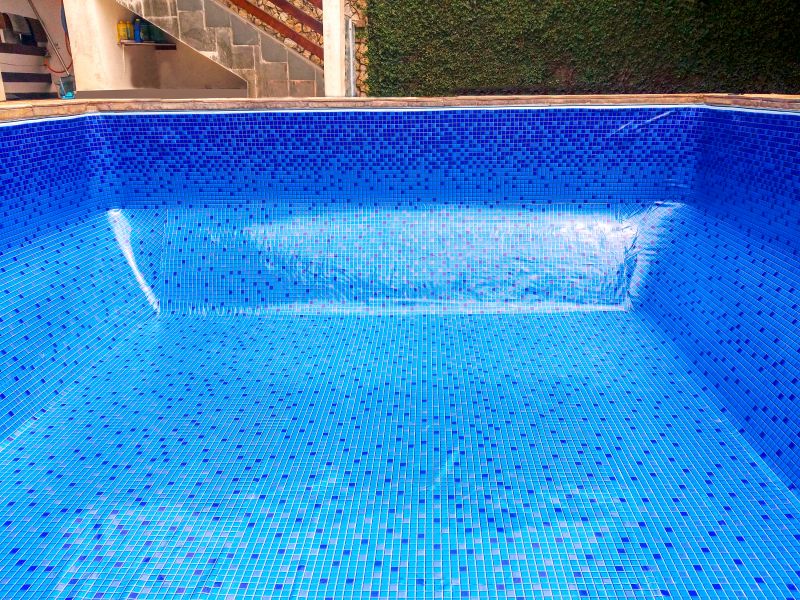 Vinyl Pool Repair